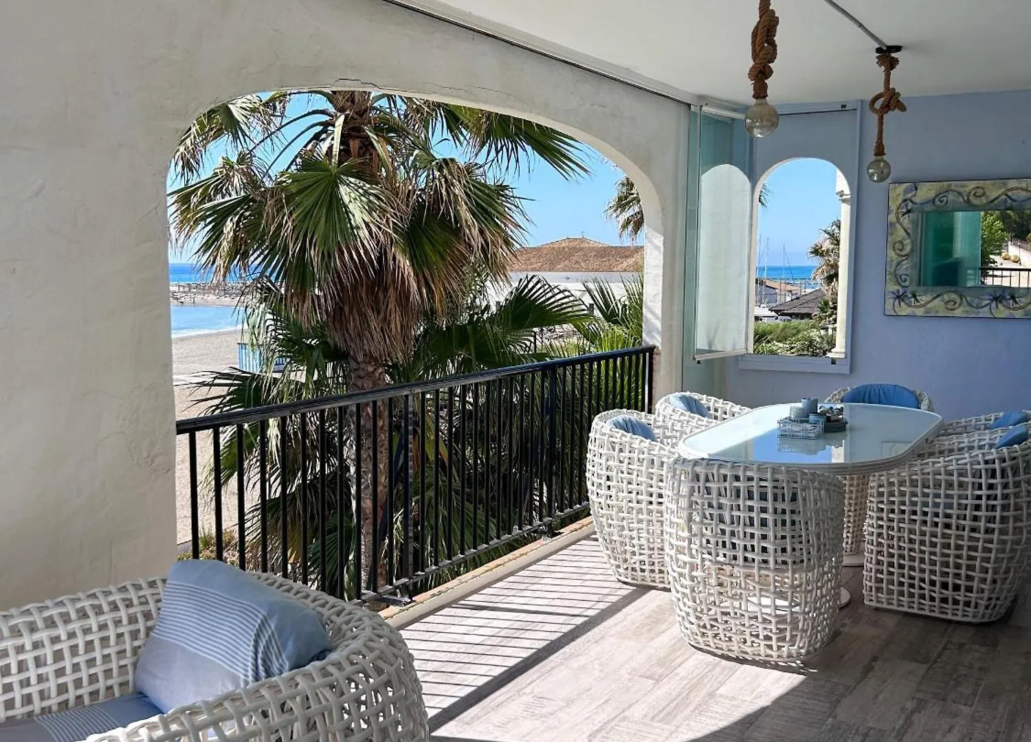 Luxurious 3 Bedroom Apartment Beachfront Manilva Spain